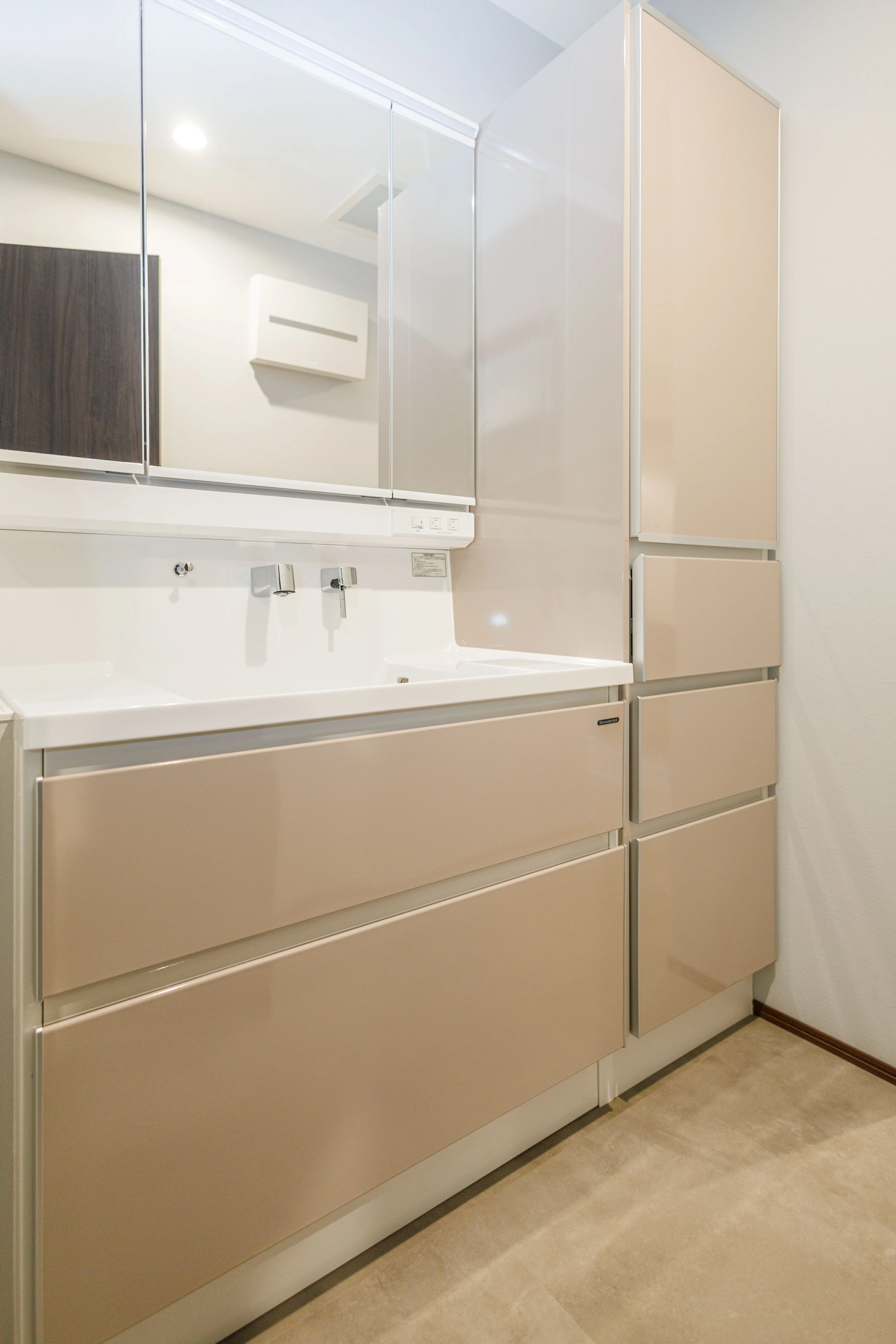 新築工事~トイレ・洗面・ランドリールーム~